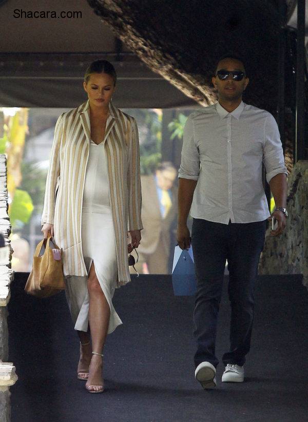 Chrissy Teigen’s Effortlessly Chic Maternity Style