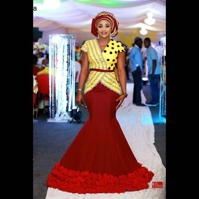 African Fashion Styles For Ladies To Rock To Their Friends Traditional Weddings