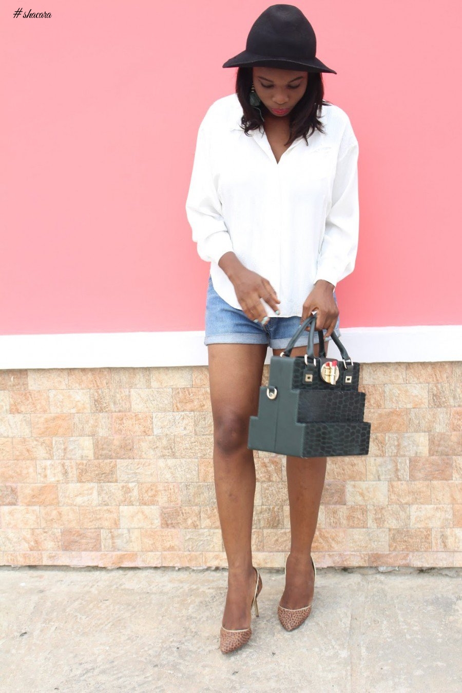 IS STYLE BLOGGER DESOLA MAKO