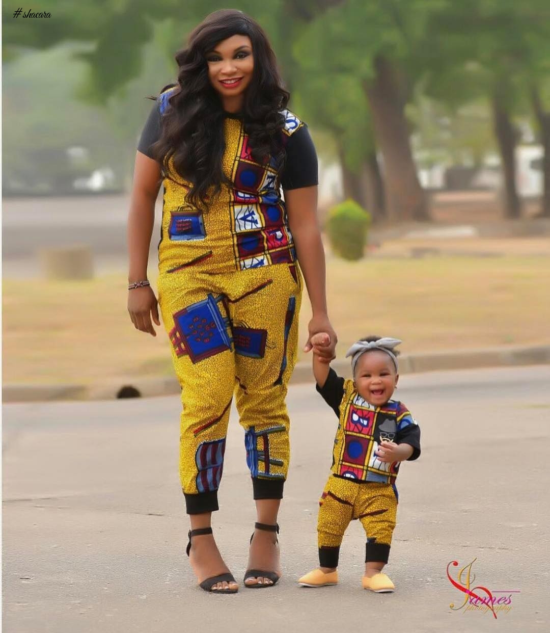 BEAUTIFUL MOTHER-DAUGHTER ANKARA TWIN OUTFITS YOU SHOULD SEE!