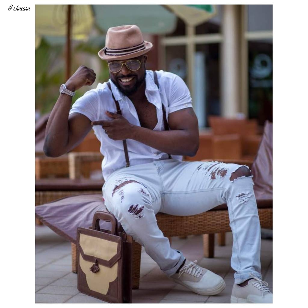 Elikem Serves Hot #GhanaJollof In Amazing Style Images