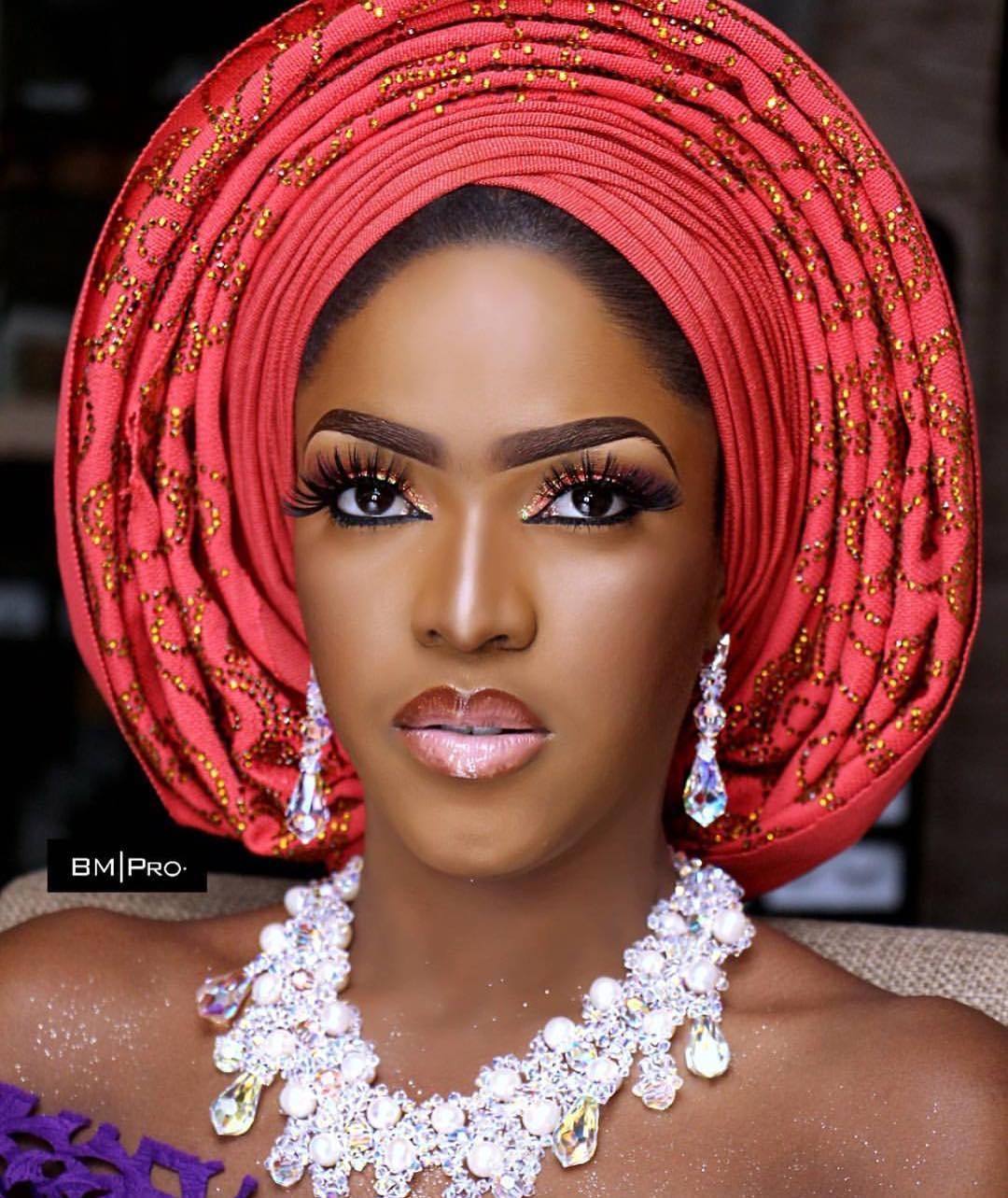 GELE IN PICTURES