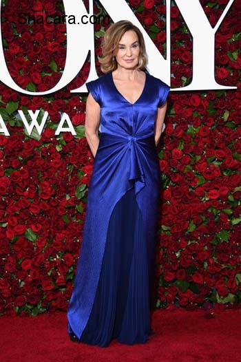 Red Carpet Glam! Cate Blanchett, Anna Wintour, Lupita Nyong’o, Uzo Aduba, More At The 70th Annual Tony Awards