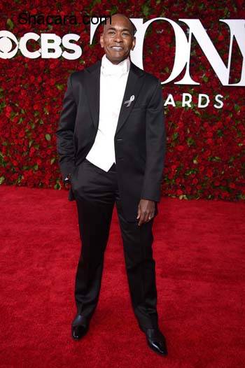 Red Carpet Glam! Cate Blanchett, Anna Wintour, Lupita Nyong’o, Uzo Aduba, More At The 70th Annual Tony Awards