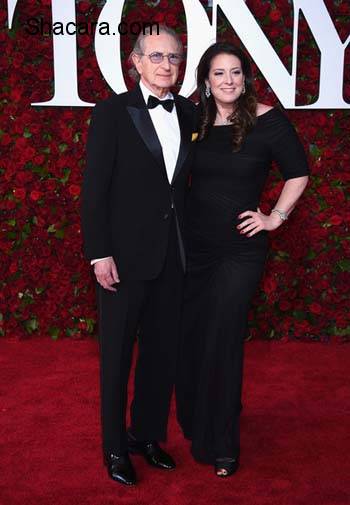 Red Carpet Glam! Cate Blanchett, Anna Wintour, Lupita Nyong’o, Uzo Aduba, More At The 70th Annual Tony Awards