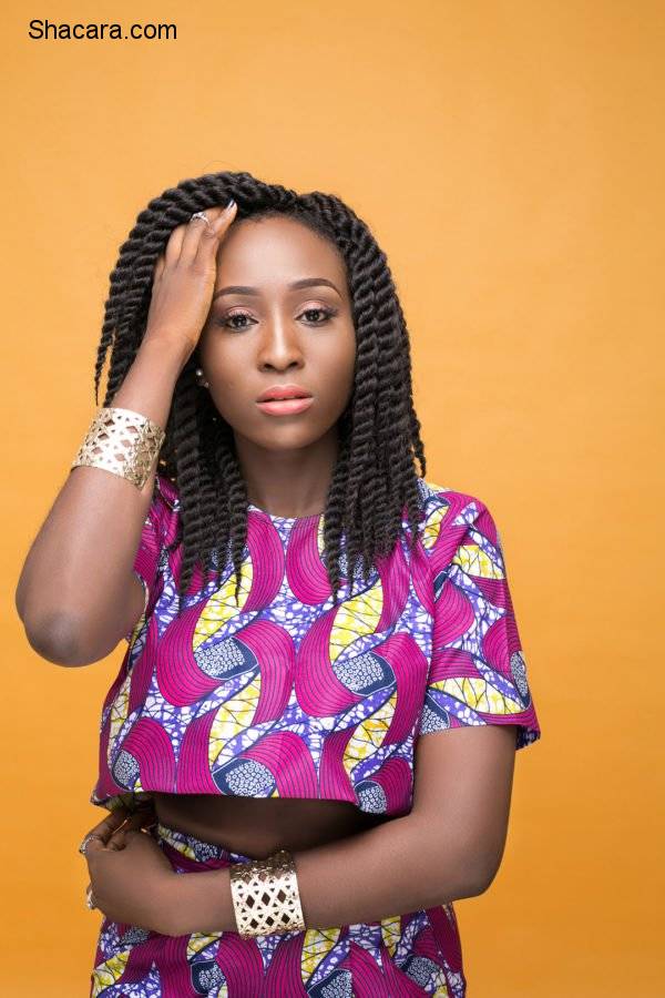 SINGER ARAMIDE STUNS IN BIRTHDAY PHOTO’S