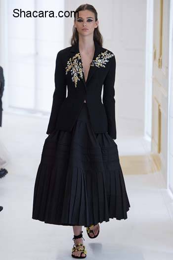 Fall 2016/17 Paris Couture Week: Christian Dior