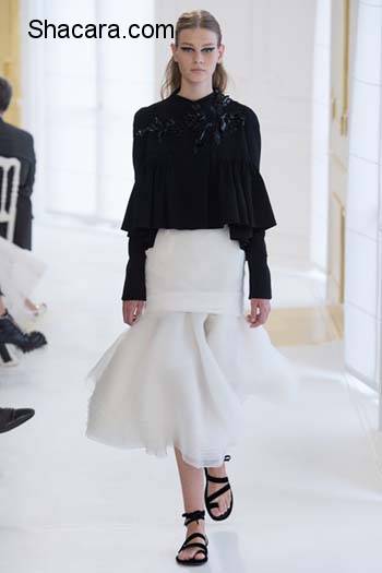 Fall 2016/17 Paris Couture Week: Christian Dior