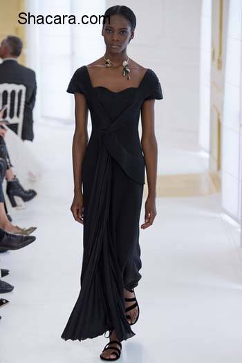 Fall 2016/17 Paris Couture Week: Christian Dior