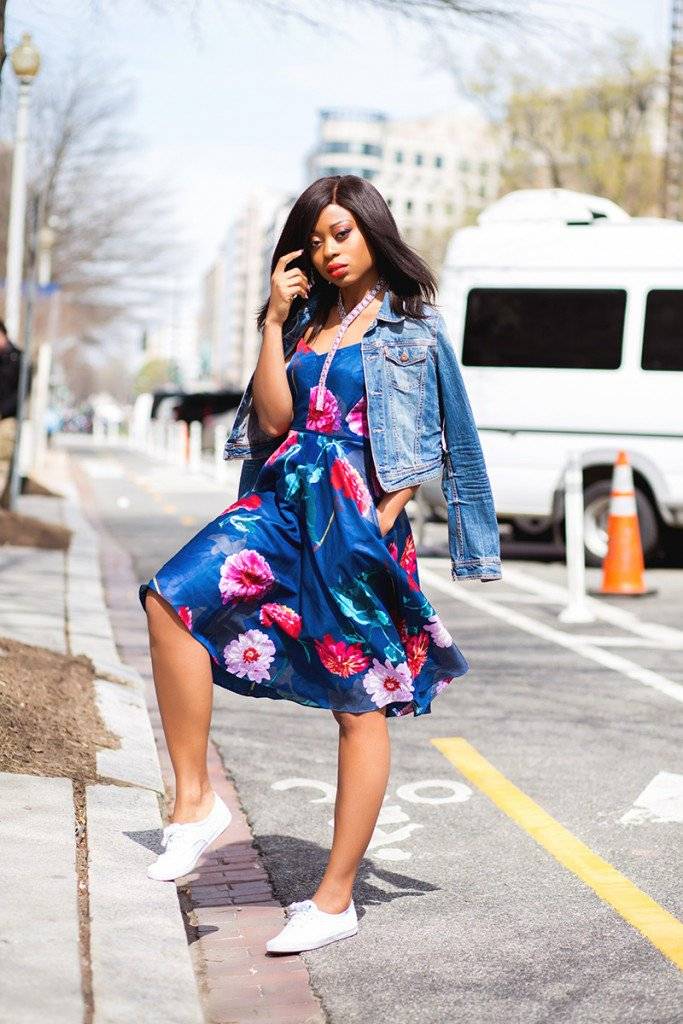 MAXI DRESS AND SNEAKERS: THE LATEST TREND THAT IS CATCHING ON