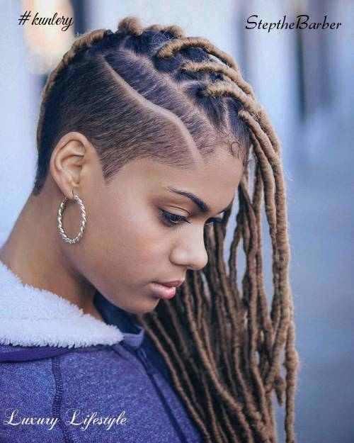 FABULOUS AND FUNKY WAYS TO STYLE YOUR FAUX LOCKS