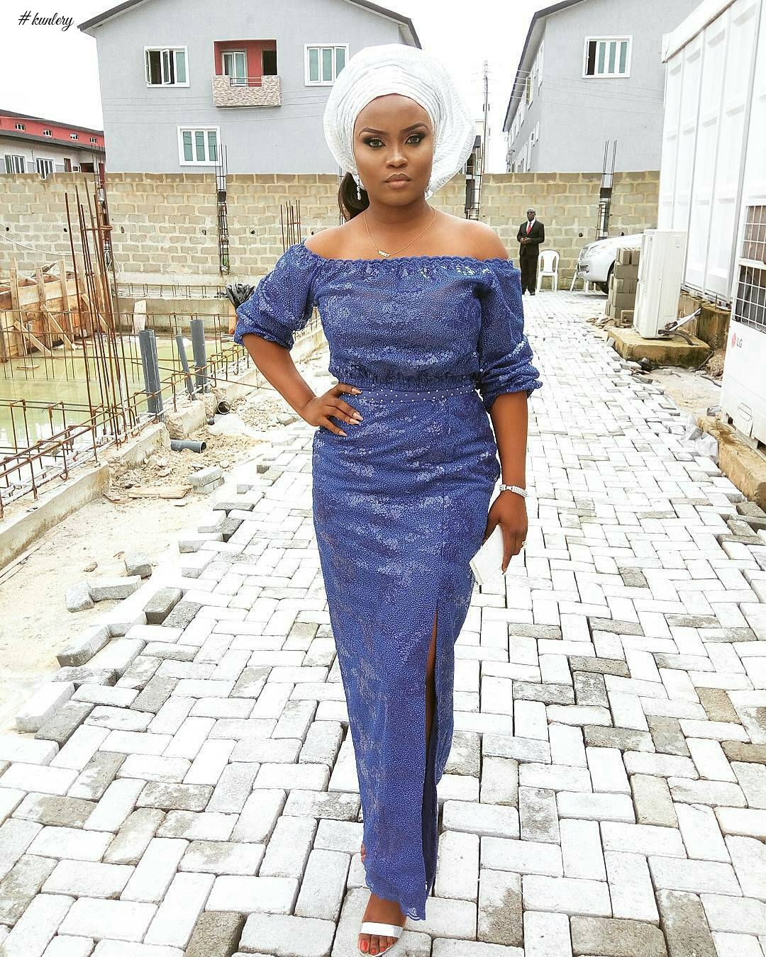 MAKE IT FABULOUS TO YOUR NEXT OWANBE PARTY IN ONE OF THESE ASO EBI STYLES