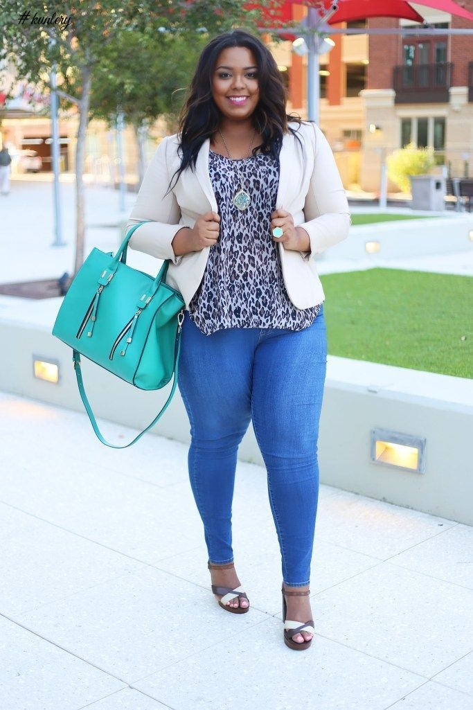 WAYS TO MAKE JEANS AND T-SHIRT WORK FOR YOU AS PLUS SIZE LADIES