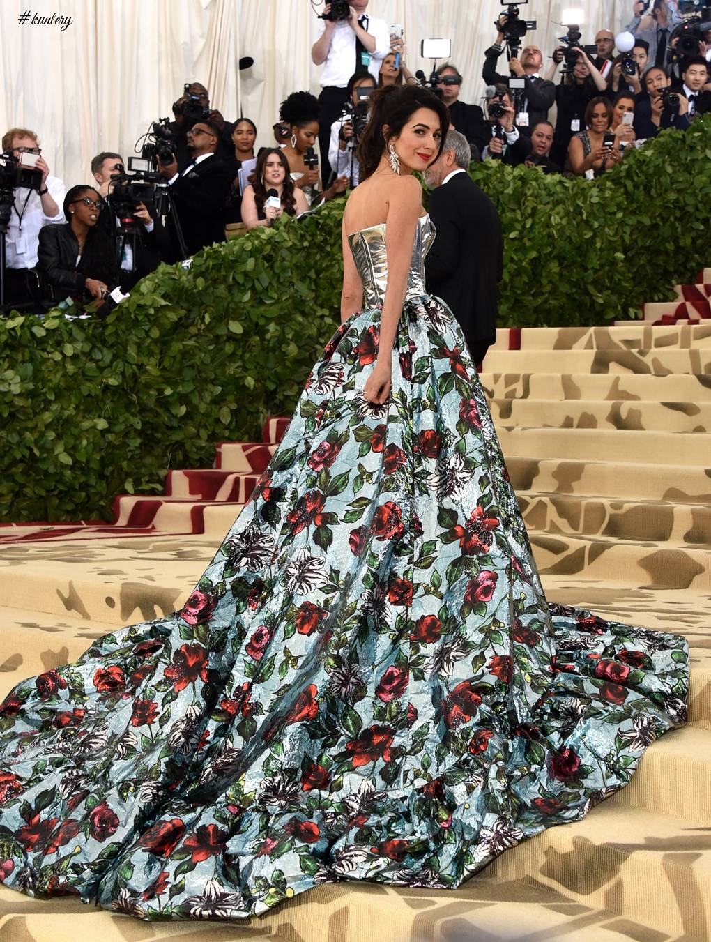 Red Carpet Fab! Rihanna, Kim Kardashian, Madonna, More At The 2018 MET Gala