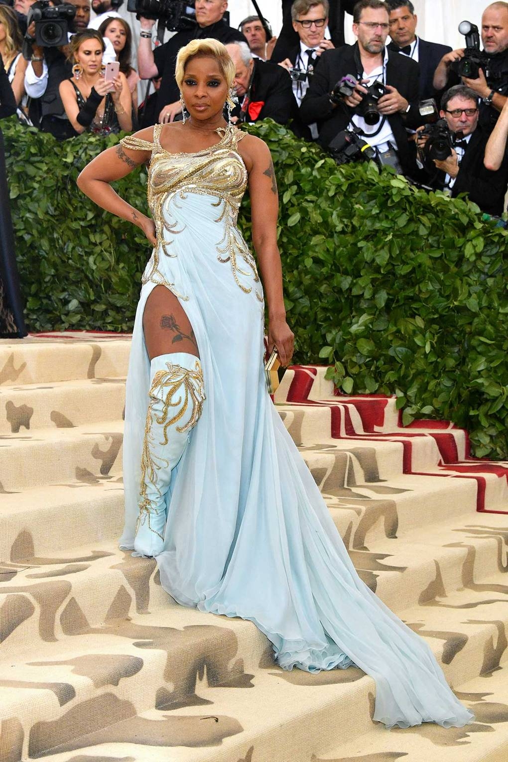 Red Carpet Fab! Rihanna, Kim Kardashian, Madonna, More At The 2018 MET Gala