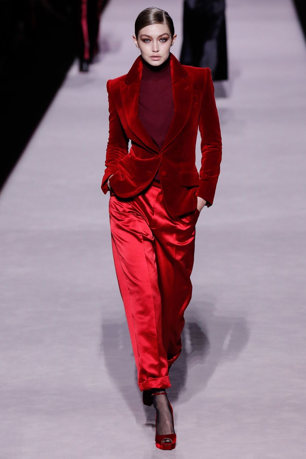 #NYFW: Tom Ford Kicks Off Fall/Winter 2019 Shows With Gentle Elegance And Simple Silhouettes