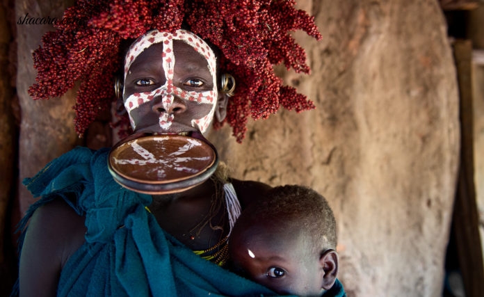 ‘To Beautify Themselves, They Have Their Teeth Removed & Bottom Lip Stretched’ Read About & See The Suri Tribe Here