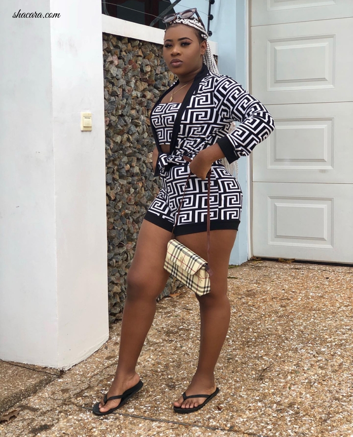 #STYLEGIRL: Ghanaian Slay Queen Just Gave Us Some Fabulous Monochrome Fashion Goals