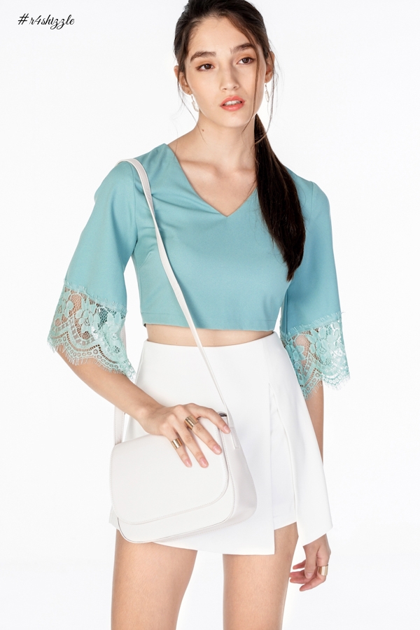 COACHELLA SHOULDER BAG IN IVORY